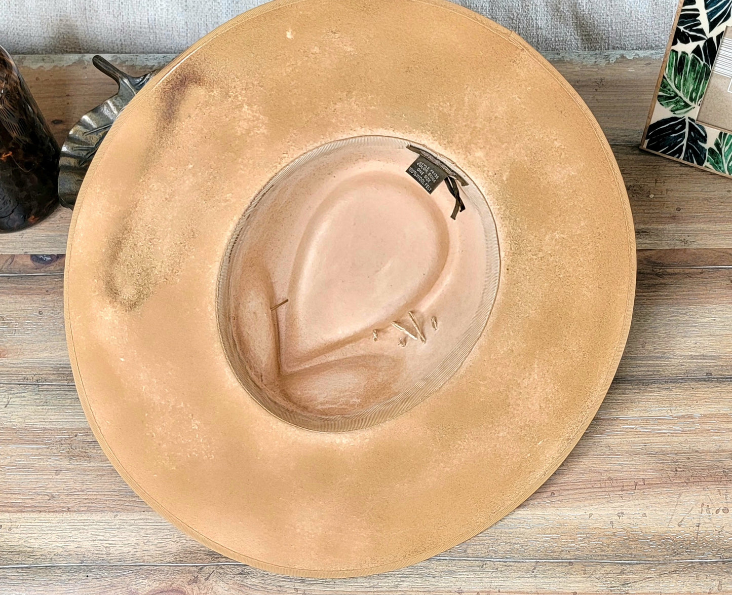 Suttle but Sexy Fedora Hat