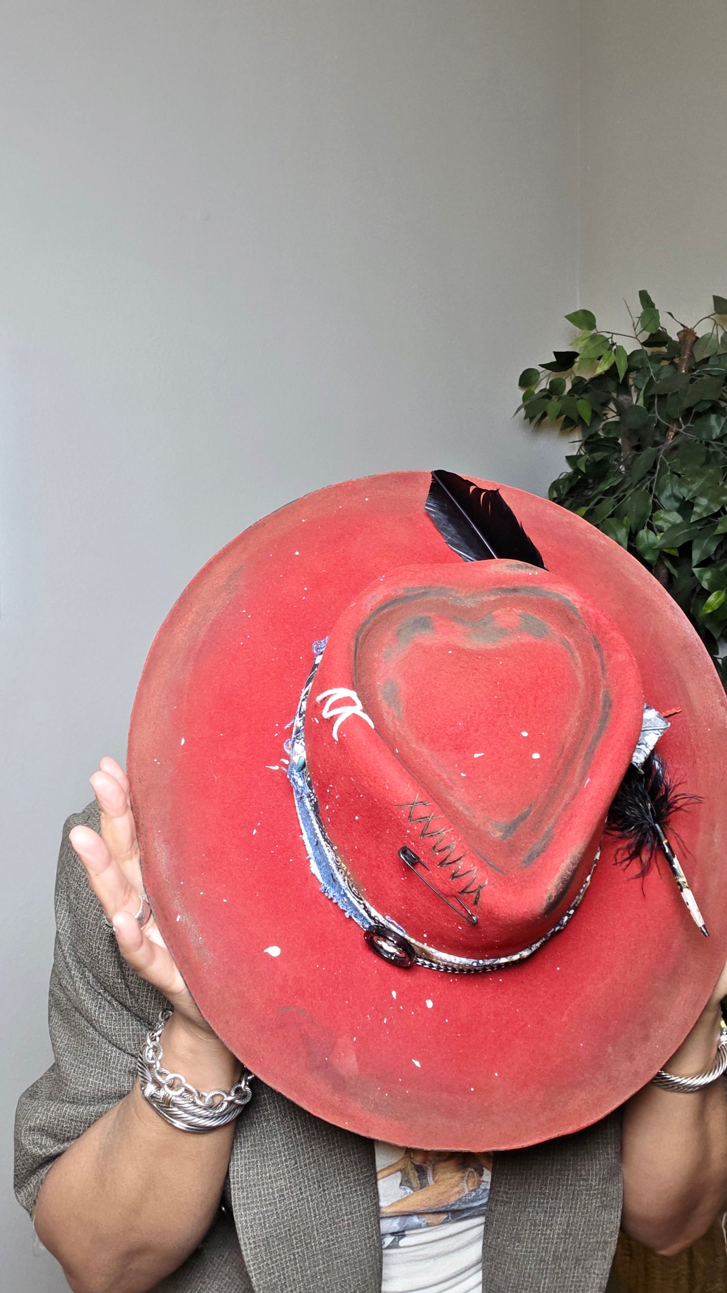 Heart land hat