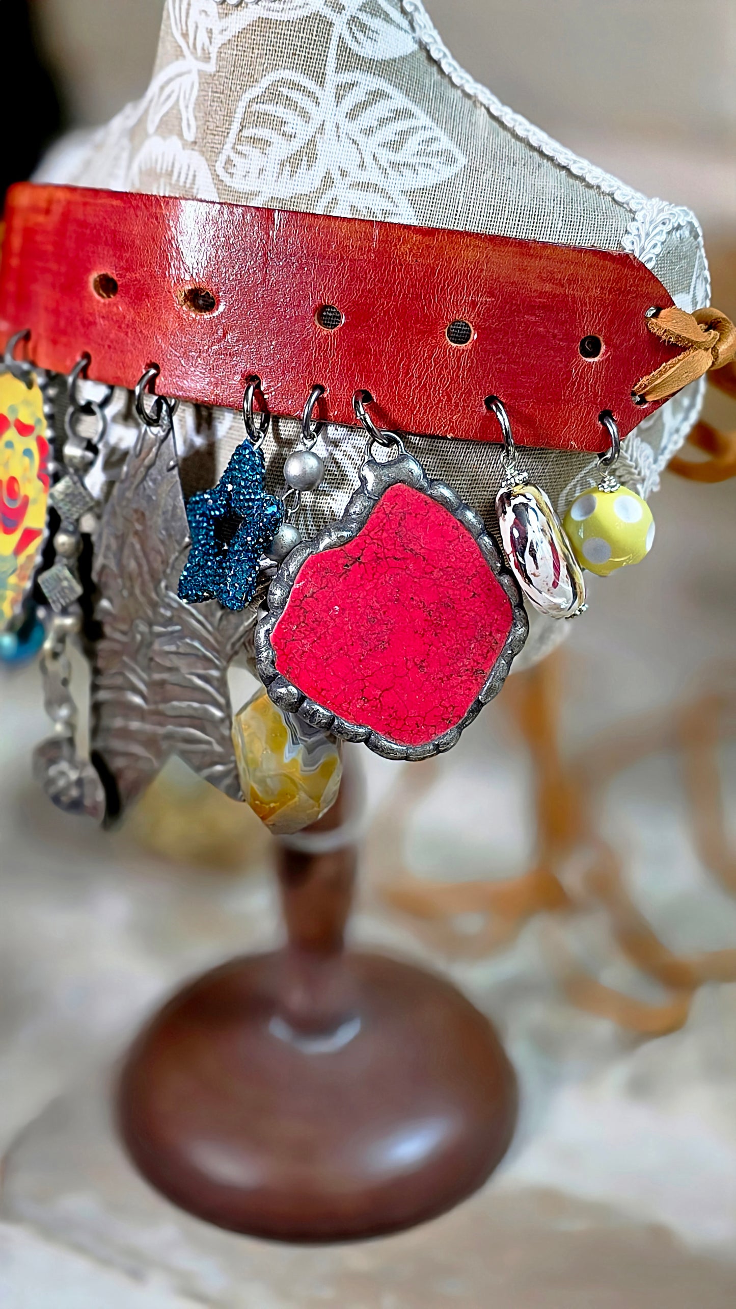 The Main Character Choker