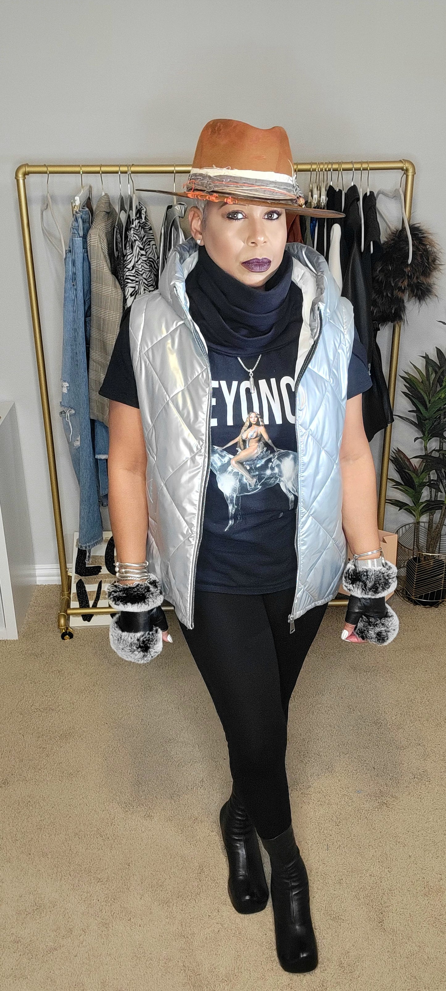 Fox Fur Leather fingerless glove- 1 pair left