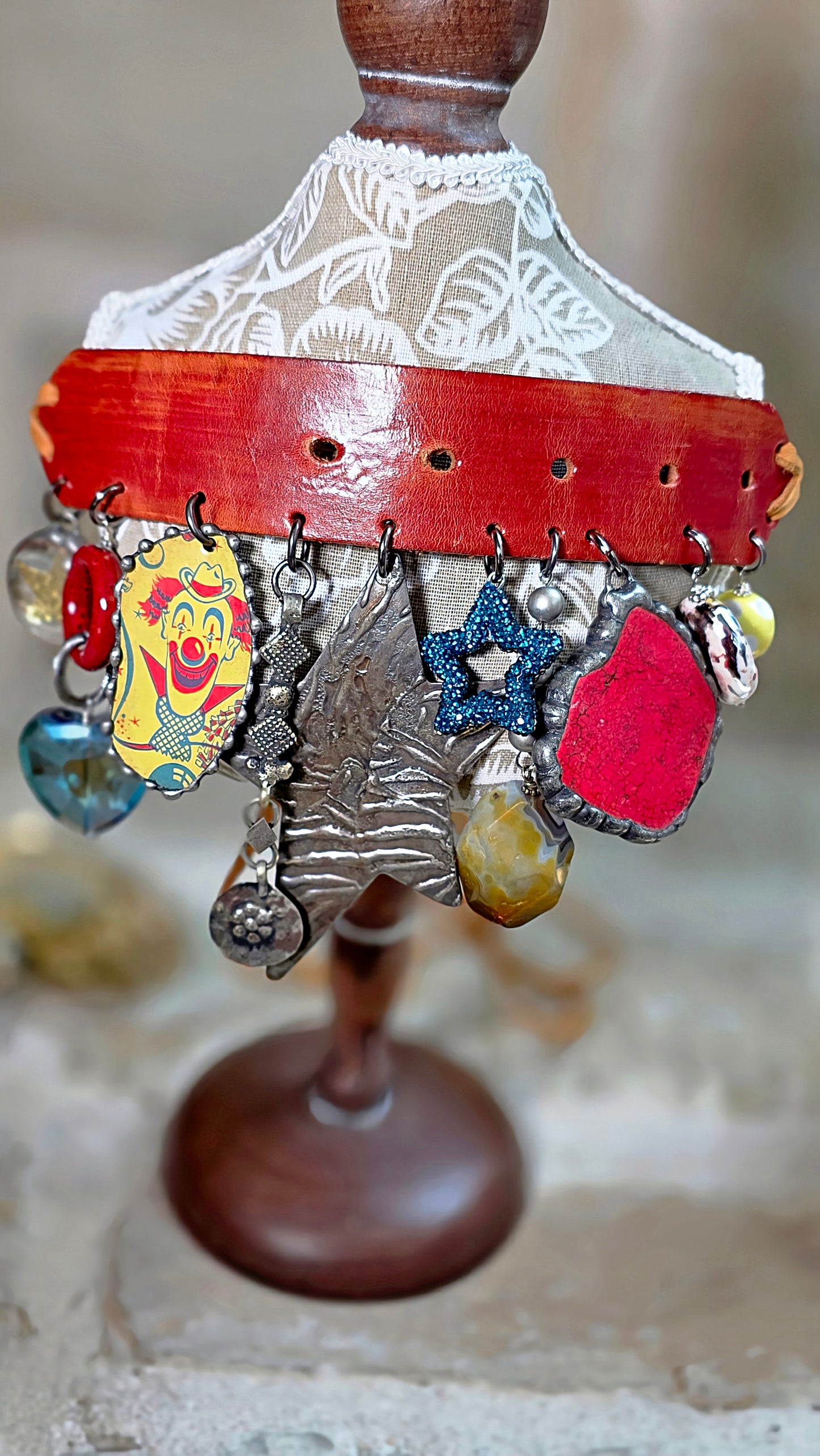 The Main Character Choker